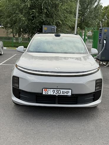 удлинённая: Lixiang L6: 2025 г., 1.5 л, Автомат, Гибрид, Кроссовер — 1