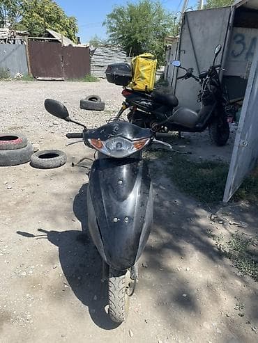 sk8 scooter: Скутер 50 см³, компактный городской класс. - Тип двигателя — 3