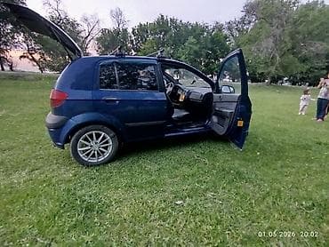 Транспорт: Hyundai Getz: 2006 г., 1.4 л, Механика, Бензин — 10