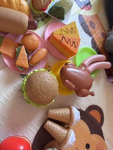 игрушка дом работница с 18 дел: Большой набор игрушечной еды и посуды для игры в кухню/кафе. Всего — 10