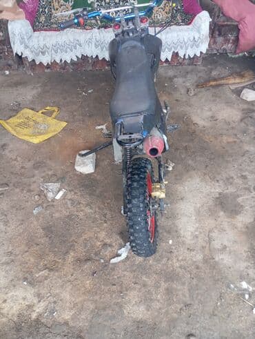 Питбайк/кроссовый мотоцикл (кастом) Описание: - Компактная кроссовая