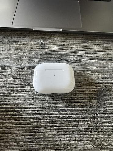 меховые наушники: AirPods Pro 2 (Type-C)

Состояние идеальная покупал совсем не давно — 3