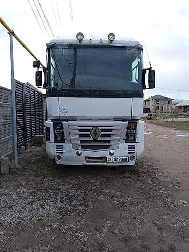 авто холодильник бу: Тягач, Renault, 2000 г., Без прицепа — 1