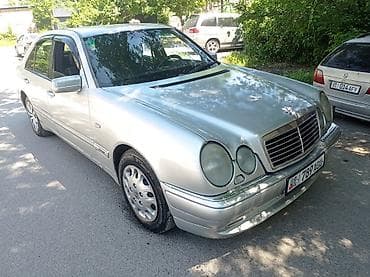 бардачок между сиденья: Mercedes-Benz E-Class: 1995 г., 3.2 л, Автомат, Бензин, Седан — 2