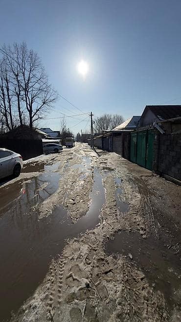 Үйлөр: Срочно продаётся дом Локация: район АК-БОСОГО Основные параметры: - — 3