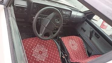 rd 1: Volkswagen Golf: 1992 г., 1.8 л, Механика, Бензин, Хэтчбэк — 7