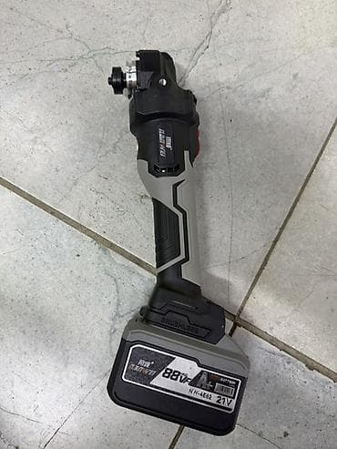 Аккумуляторная угловая шлифмашина (болгарка) с бесщеточным двигателем