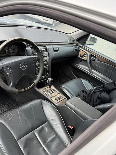 mark 1: Mercedes-Benz E-Class: 2000 г., 4.3 л, Автомат, Бензин, Седан — 6