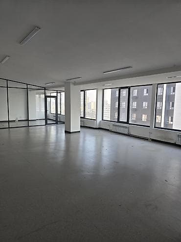 аренда парехмахерская: В административном здании, 110 м², Долгосрочно — 2