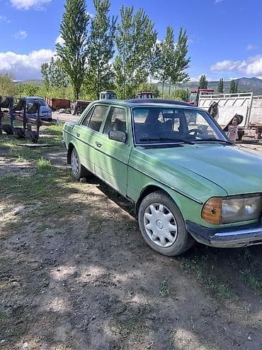 авто кондицонер: Mercedes-Benz W123: 1980 г., Автомат, Дизель, Седан — 1