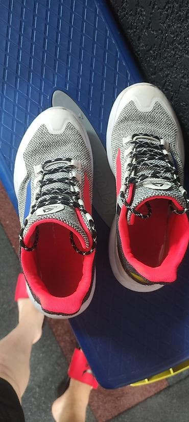 бир: Эркектердин кроссовкасы, 42, Reebok, Колдонулган, түсү - Боз — 4