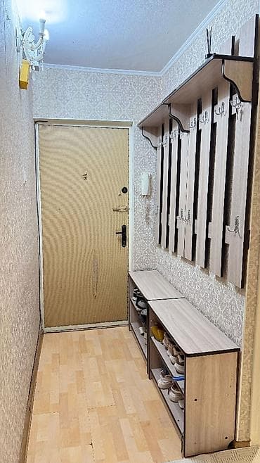 flat osh: 3 комнаты, Центральная мечеть Агентство недвижимости, Только девушкам, от 1 месяца, от 3 месяцев, от 1 года, С мебелью полностью — 3