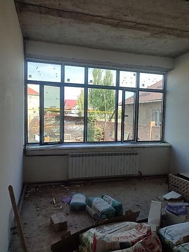 скрытая дверь: Алюминиевое окно на заказ, Тип окна: Фасадные, Декоративные особенности: Фрамуга, Платная установка, Без рассрочки — 3