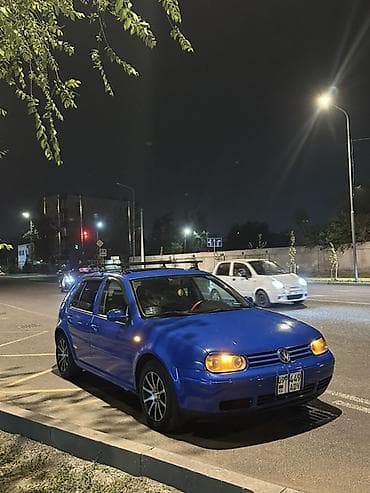 Volkswagen Golf: 1998 г., 1.6 л, Механика, Бензин, Хэтчбэк