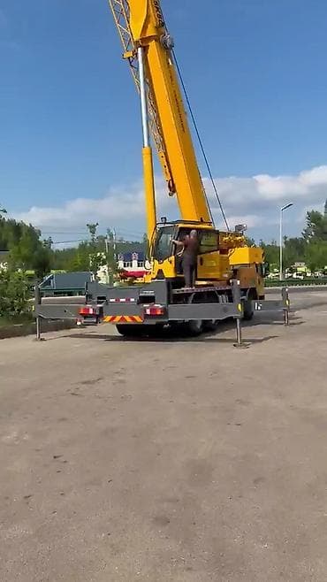 Оборудование для бизнеса: Автокран, XCMG, 2021 г., от 30 м — 2