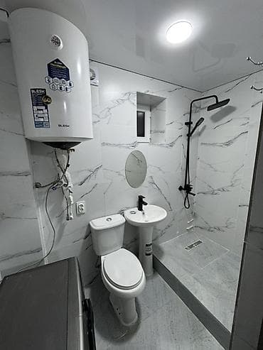 1 комната гостиничного типа: Сдаётся компактная комната с базовой мебелью в светлых тонах. Квартира — 6