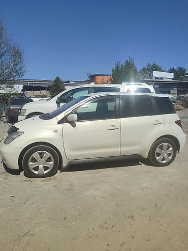 ковролин на тойота ист: Toyota Ist: 2003 г., 1.3 л, Автомат, Бензин, Хэтчбэк — 2