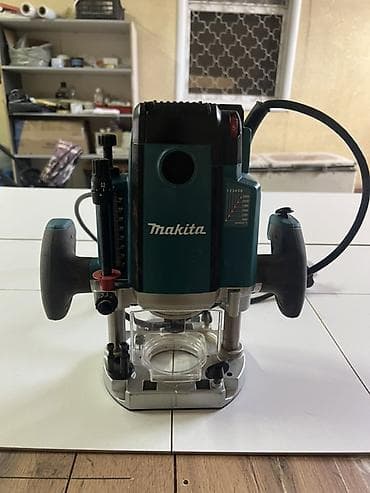 Генераторлор: Срочно продаю обер и погружную пилу Makita в оригинале, цена за 2 — 1