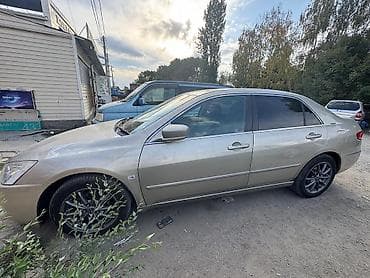 q 7: Honda Accord: 2003 г., Автомат, Бензин, Седан — 2