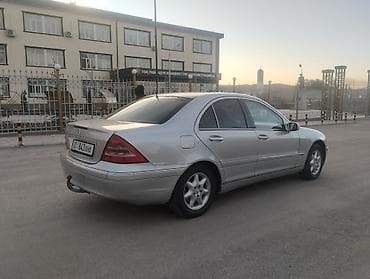 Mercedes-Benz C-Class: 2001 г., 2 л, Автомат, Бензин, Седан — 3