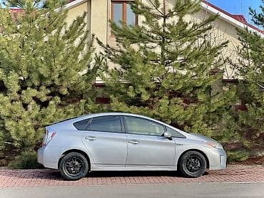с4 2 0: Toyota Prius: 2015 г., 1.8 л, Автомат, Гибрид, Хэтчбэк — 6