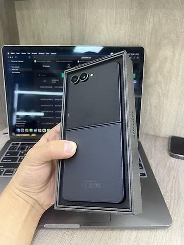 mate 20: Samsung Galaxy Z Flip7, Новый, 256 ГБ, цвет - Черный, В рассрочку, eSIM — 1