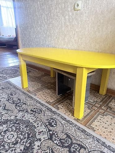 coffee table: Жёлтый журнальный столик овальной формы - Яркая столешница овальной — 3