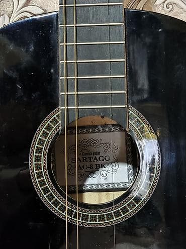 Велоаксессуары: Классическая шестиструнная гитара, корпус полноразмерный (4/4), цвет – — 4