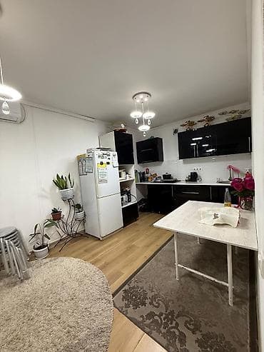 Үйлөрдү ижарага берүү: 🏡 Продаётся кирпичный дом в районе “Золотой квадрат” 📍 Чуйкова / — 8