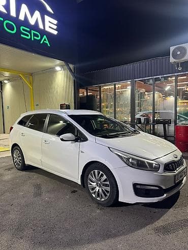 sportage 2018: Kia Ceed: 2017 г., 1.6 л, Автомат, Бензин, Универсал — 3