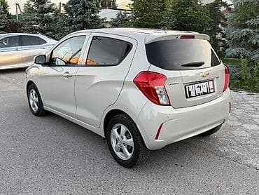 самая дешевая машина: Chevrolet Spark: 2020 г., 0.1 л, Автомат, Бензин, Хэтчбэк — 6