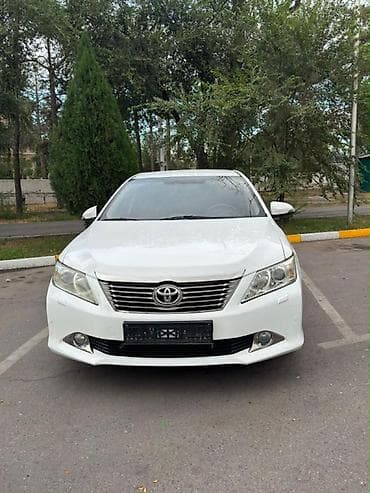 Toyota Camry: 2013 г., 2.5 л, Автомат, Бензин, Седан