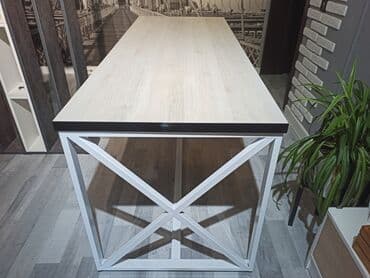 стол со стеклянной поверхностью: Продаю новый стол длина 1м 66 см ширина 66 см высота 75 см (стоят — 4