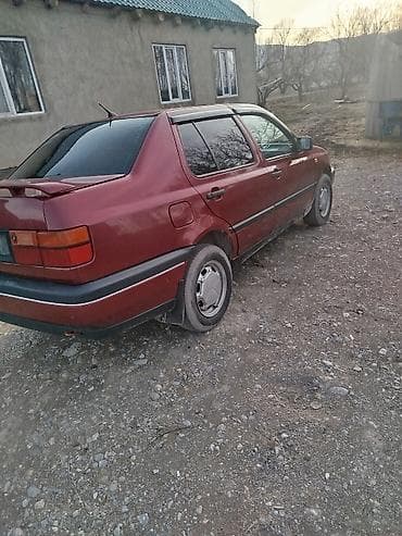 Volkswagen: Volkswagen Vento: 1992 г., 1.8 л, Механика, Бензин, Седан — 3