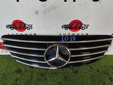 Решетка радиатора Mercedes-Benz