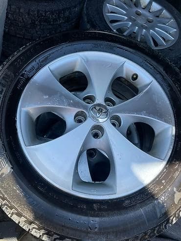 Дөңгөлөктөр монтажда 225 / 65 / R 17, Кыш, Колдонулган, Комплект, Жол тандабастар (АТ/МТ), Куйма, тешиктери - 5