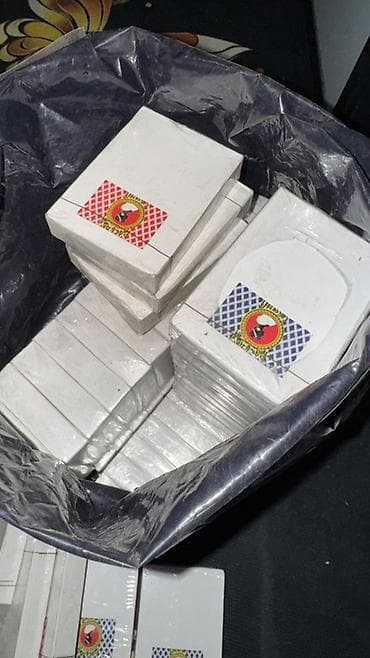 Турники и брусья: Колода игральных карт (бумажные), стандартный размер «покер». - — 1