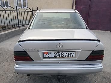 bmw м8: Mercedes-Benz E-Class: 1993 г., 2 л, Ручные, Бензин, Седан — 3