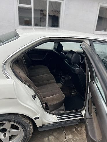 бампер bmw e36: BMW 5 series: 1989 г., 2 л, Механика, Бензин, Седан — 4