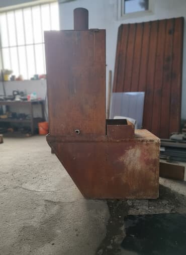 газовая горелка под казан: Металлическая печь-газогенератор/буржуйка с дымоходным патрубком — 1