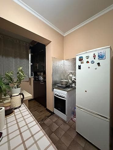 южный мкр: 1 комната, 35 м², 105 серия, 4 этаж — 3