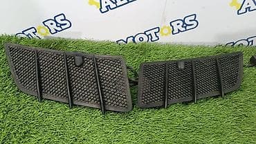 Решетка радиатора Mercedes-Benz Б/у, Оригинал at lalafo.kg Решетка радиатора Mercedes-Benz Б/у, Оригинал