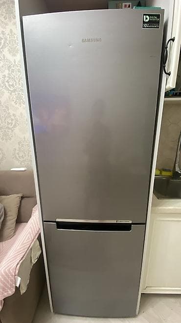 Холодильник Samsung с нижней морозильной камерой, серебристый (inox)