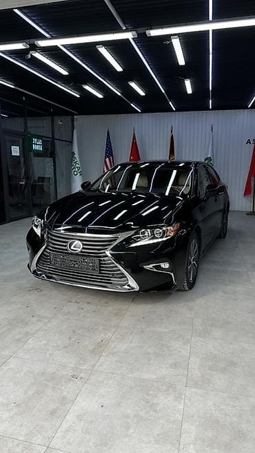 Lexus ES: 2016 г., 2.5 л, Вариатор, Гибрид, Седан