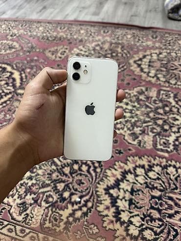 флагманский телефон: IPhone 12, Б/у, Белый — 1