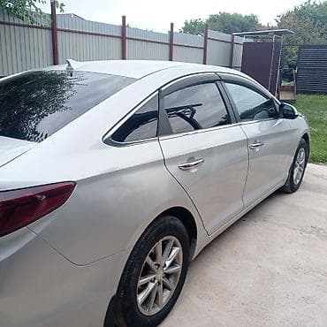 step 2: Hyundai Sonata: 2017 г., 2 л, Автомат, Газ, Седан — 5