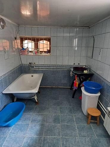 оренда дома: Просторный дом с большим закрытым двором и навесом для нескольких — 8