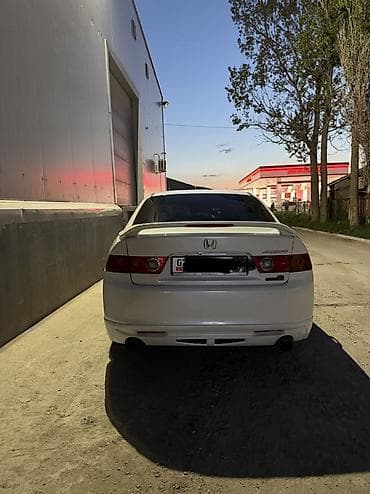 r18 235: Honda Accord: 2004 г., 2.4 л, Автомат, Бензин, Седан — 4