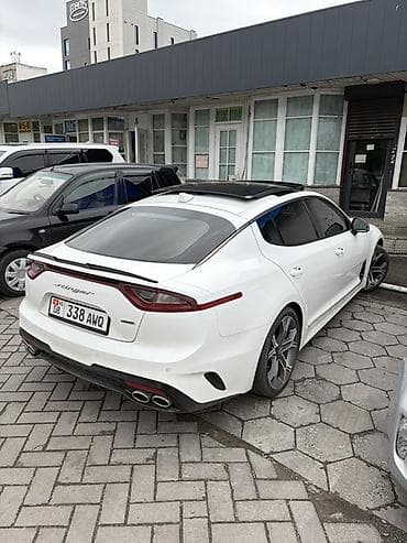 pasat b3: Kia Stinger: 2017 г., 2 л, Автомат, Бензин, Лифтбек — 3