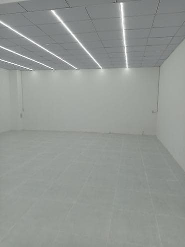 сдаю шоурум: Сдается в аренду торговое/офисное помещение с витражным фасадом. - — 5